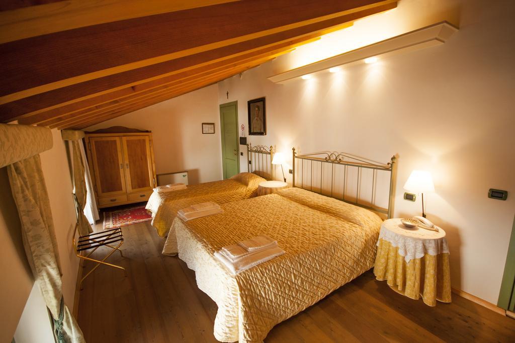 Villa Vecelli Cavriani Mozzecane Exteriör bild