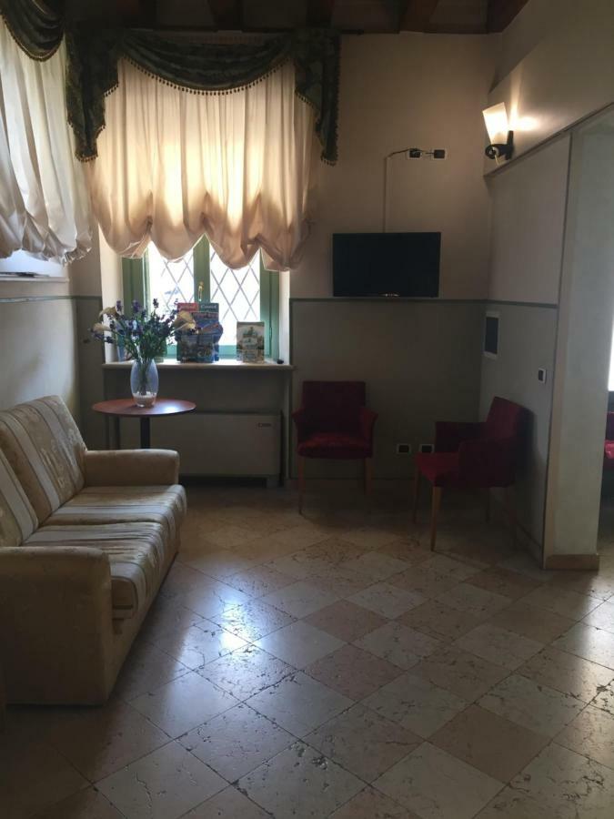 Villa Vecelli Cavriani Mozzecane Exteriör bild